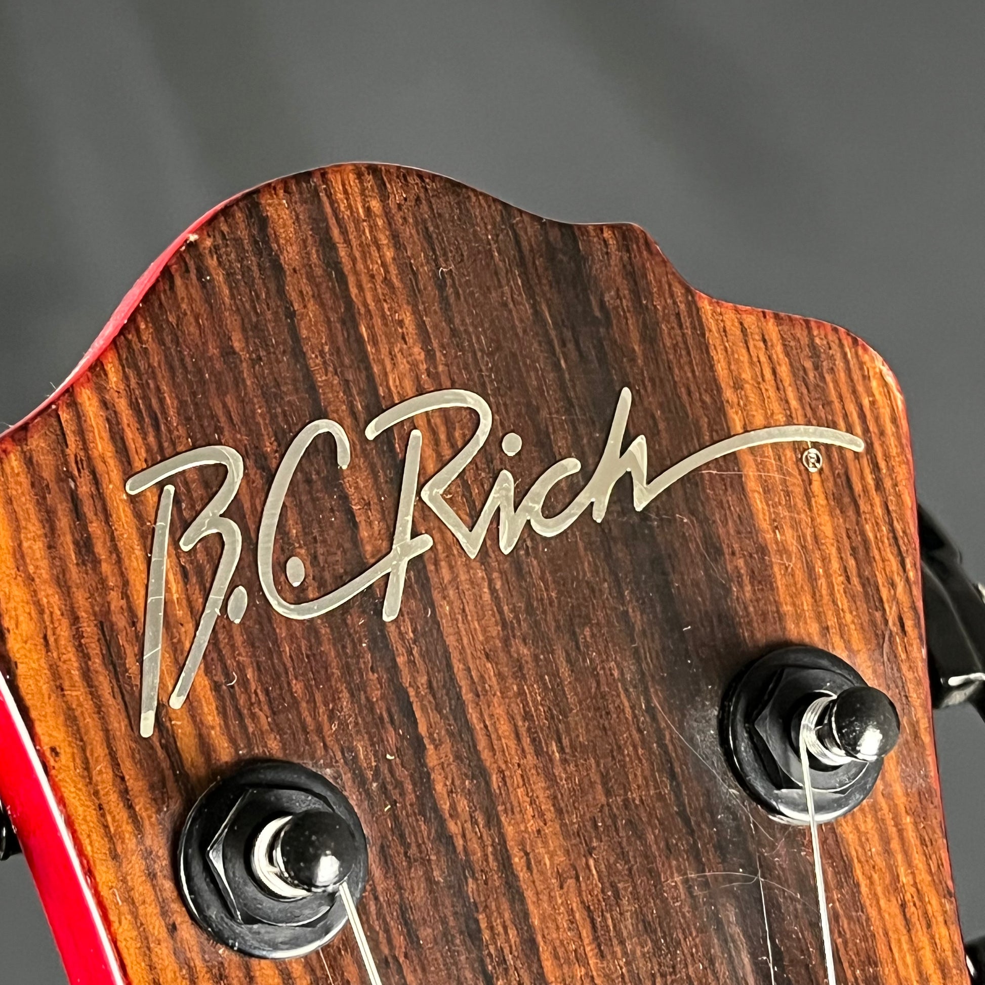 B.C. Rich Mockingbird ST Transparent Red