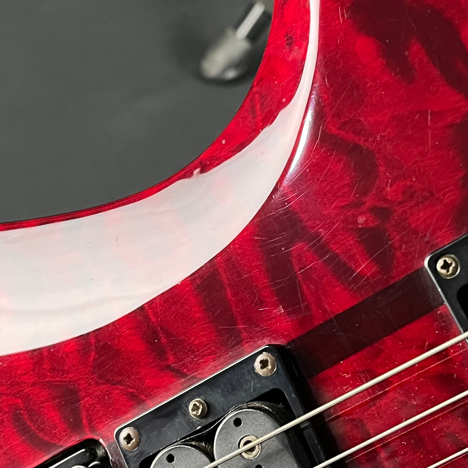 B.C. Rich Mockingbird ST Transparent Red