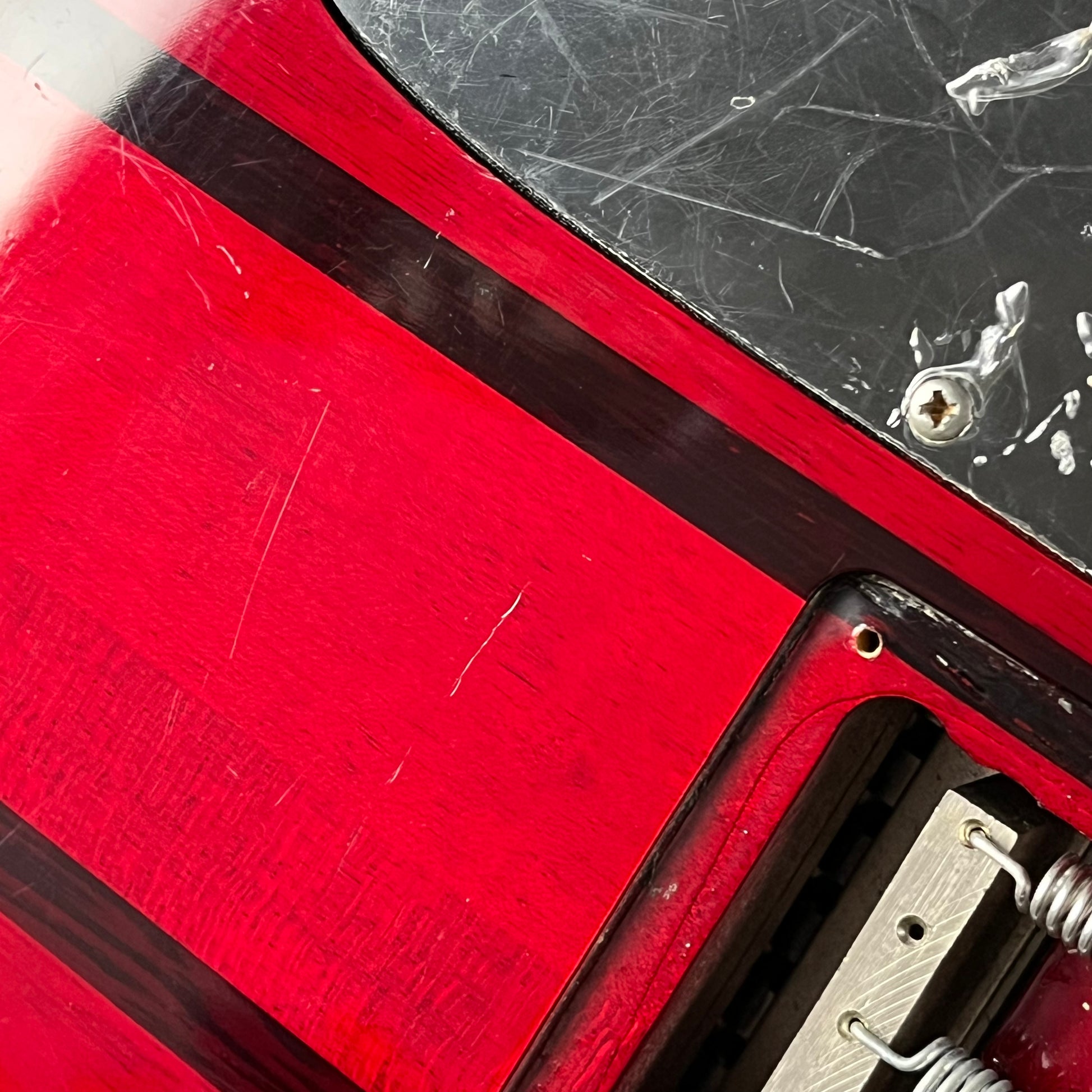 B.C. Rich Mockingbird ST Transparent Red