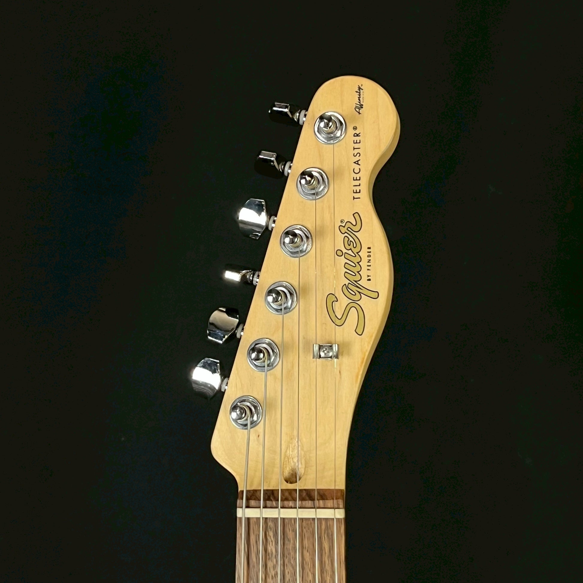 Squier FSR Affinity Telecaster Shell Pink