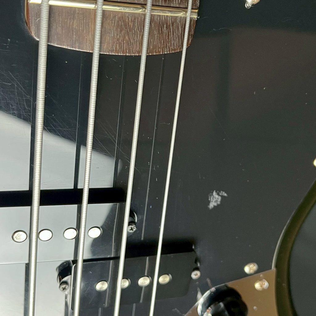 Squier Jaguar Bass
