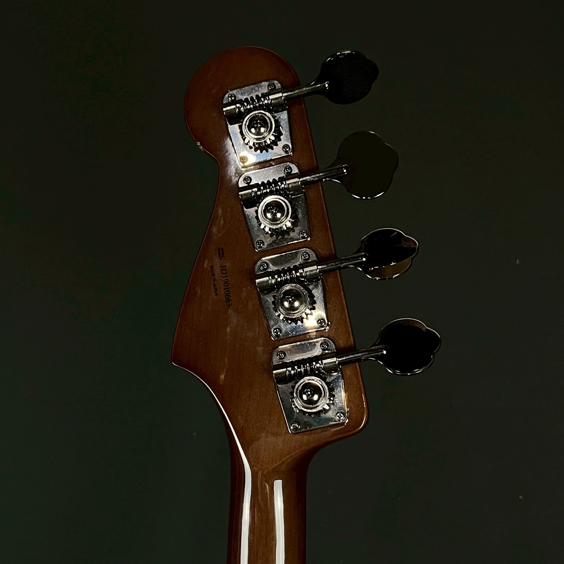 Fender Japan Traditional 60s Jazz Bass Walnut