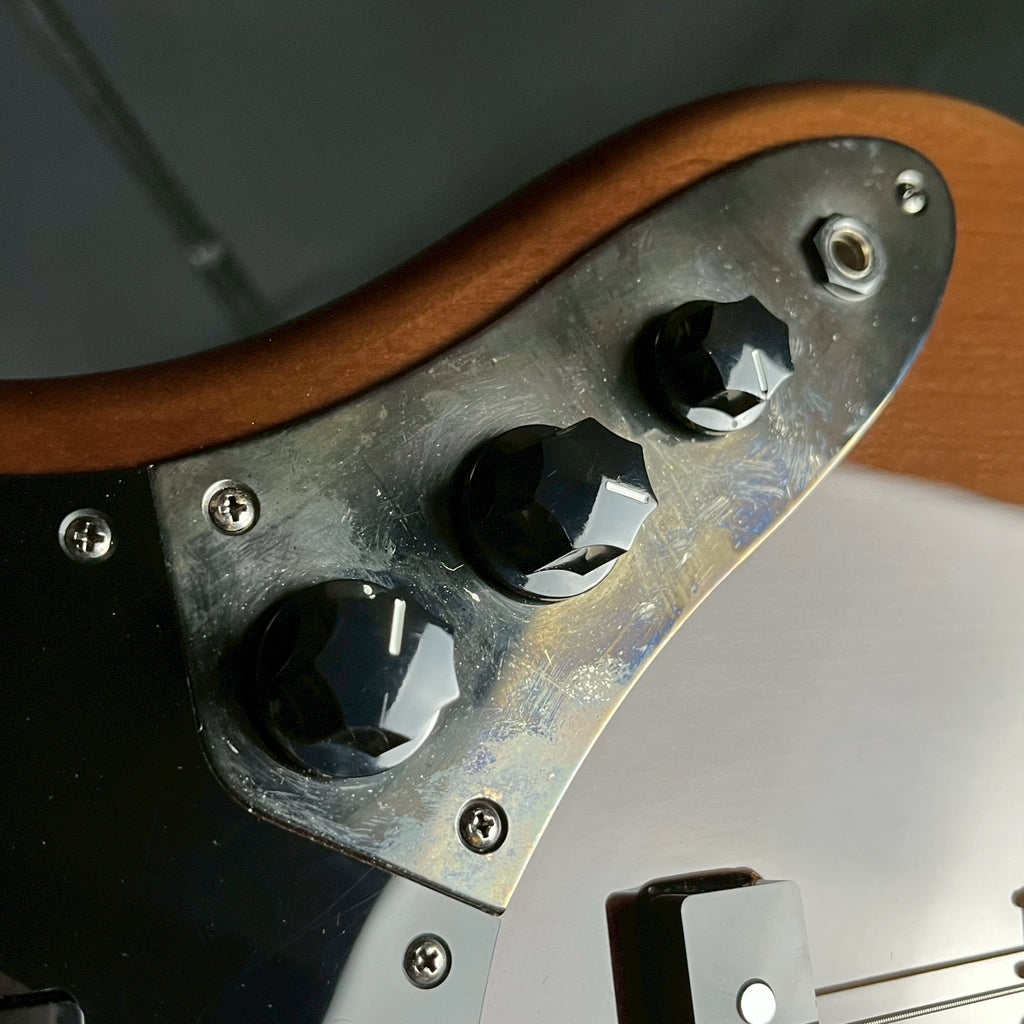 Fender Japan Traditional 60s Jazz Bass Walnut