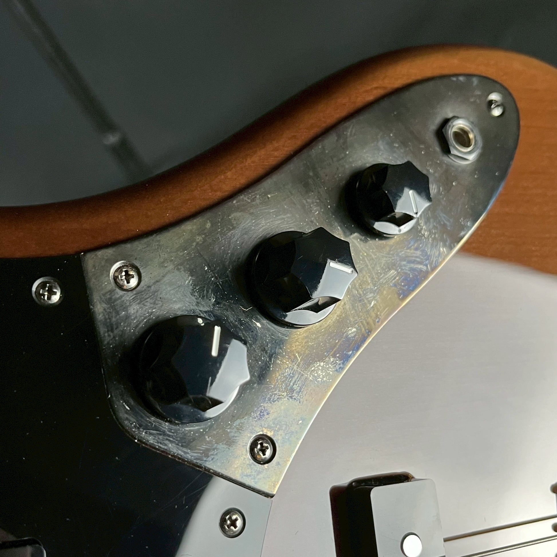 Fender Japan Traditional 60s Jazz Bass Walnut