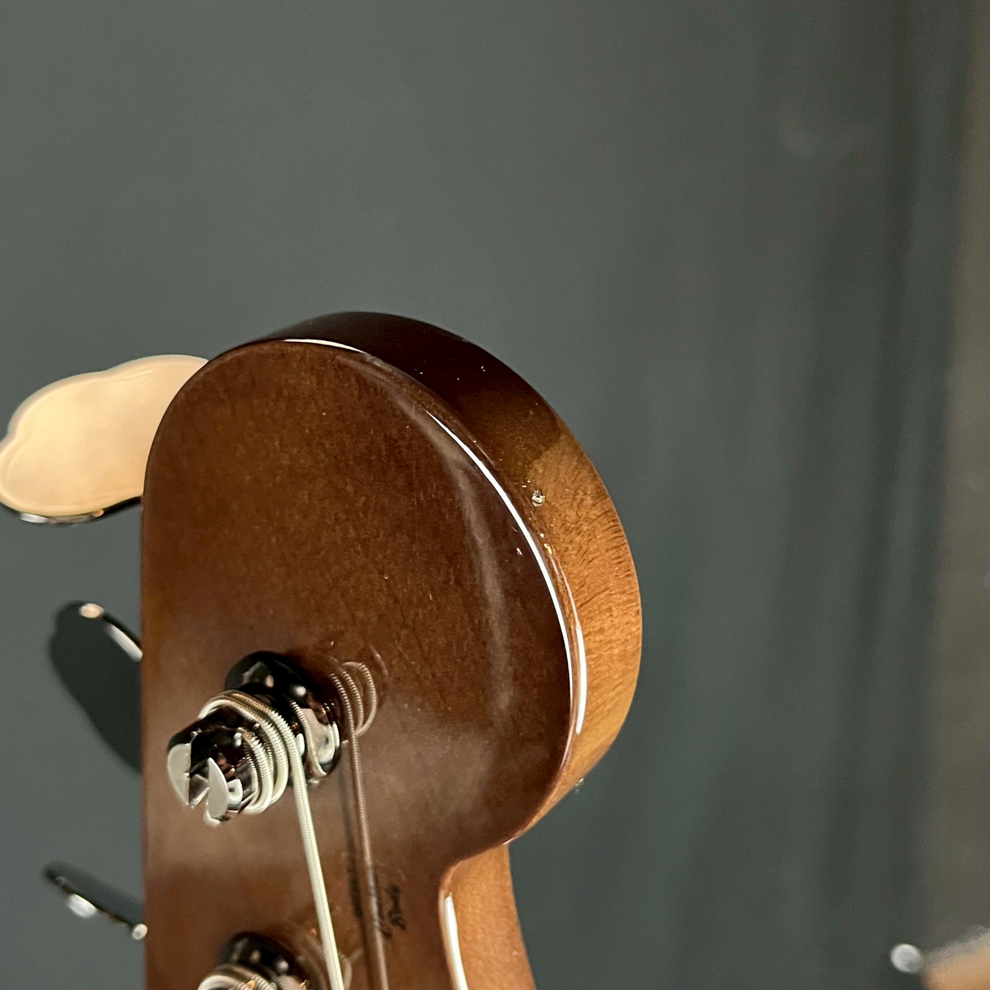 Fender Japan Traditional 60s Jazz Bass Walnut