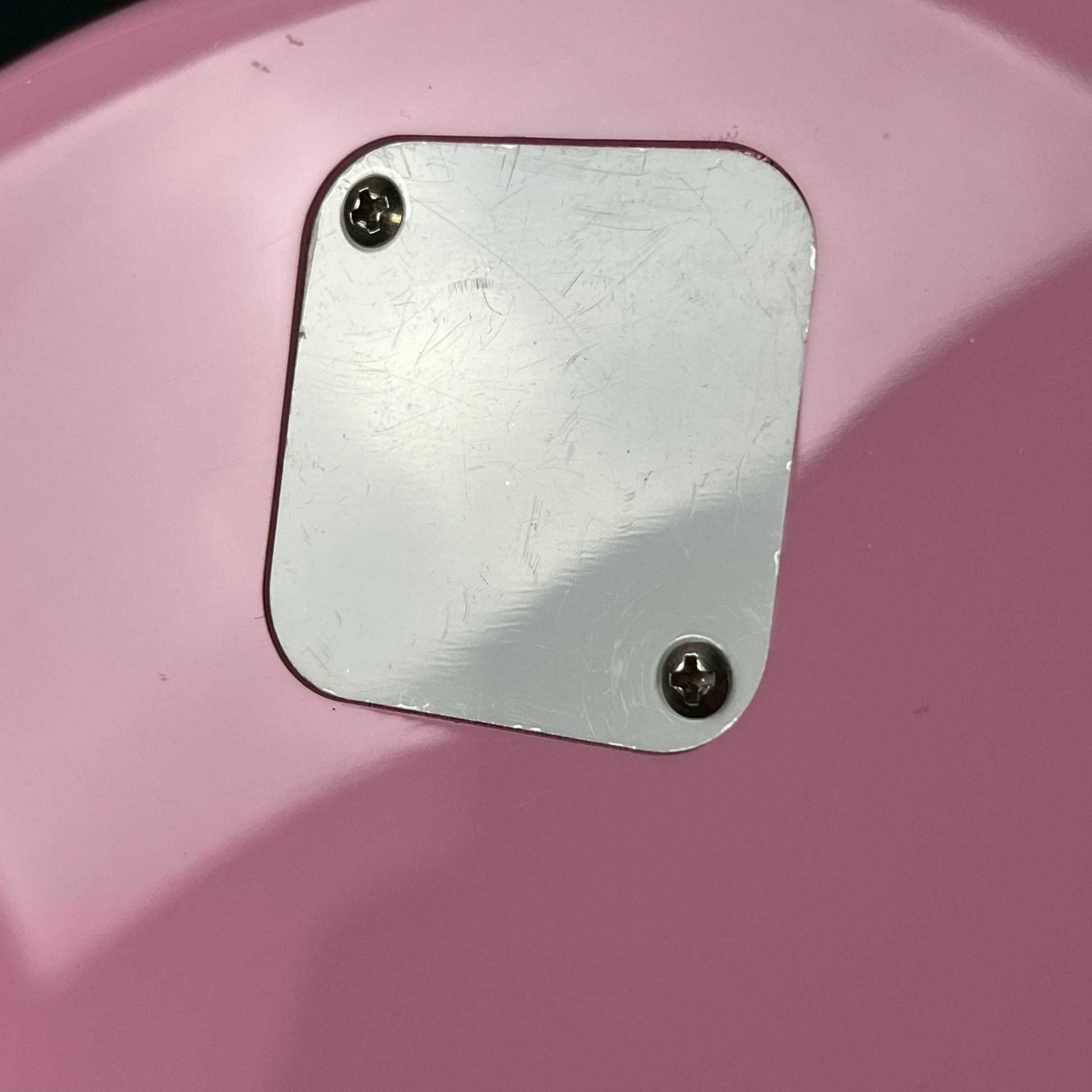 Squier Limited Edition Hello Kitty Stratocaster