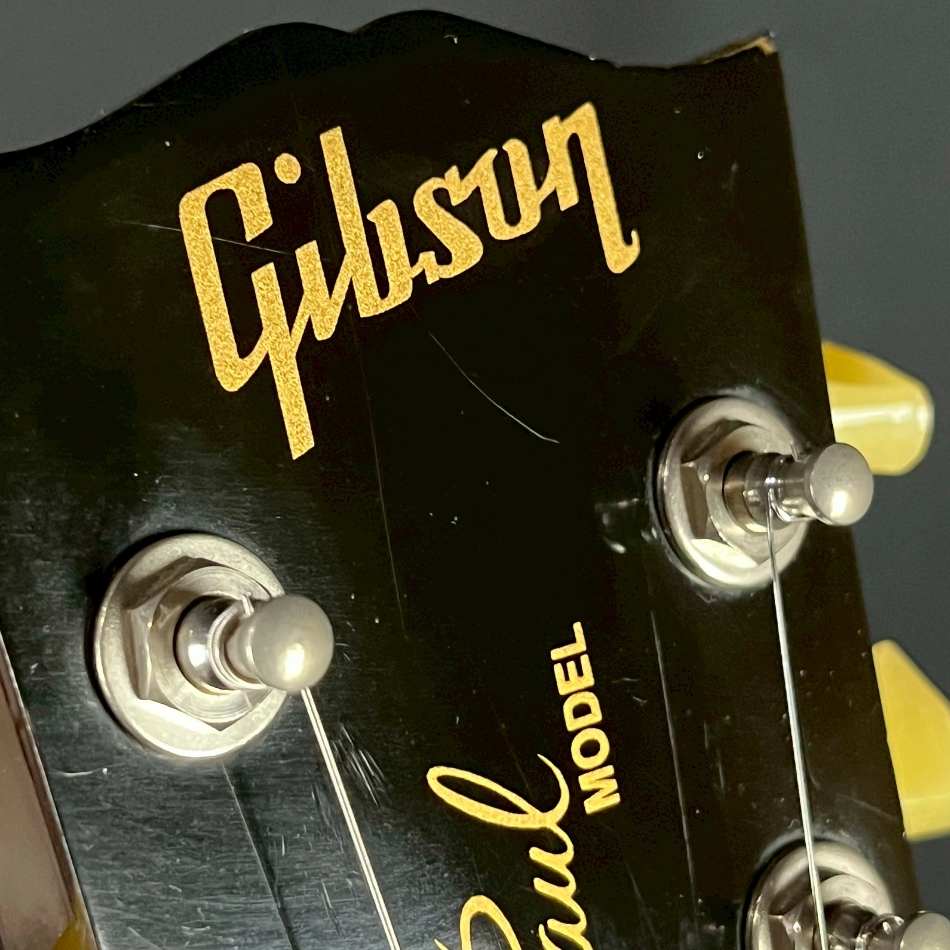 Gibson Les Paul Studio Gold Top 2013 Model