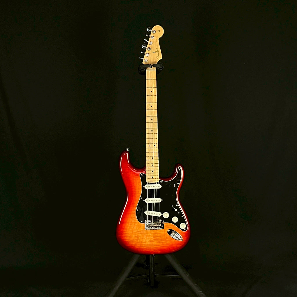Fender Player Stratocaster Plus Top