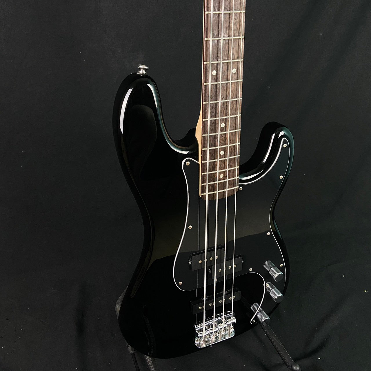 Squier Affinity Precision Bass