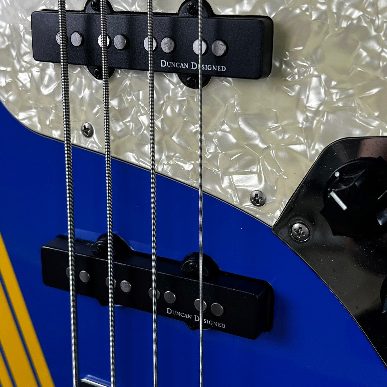 Squier Tomomi Jazz Bass SKB