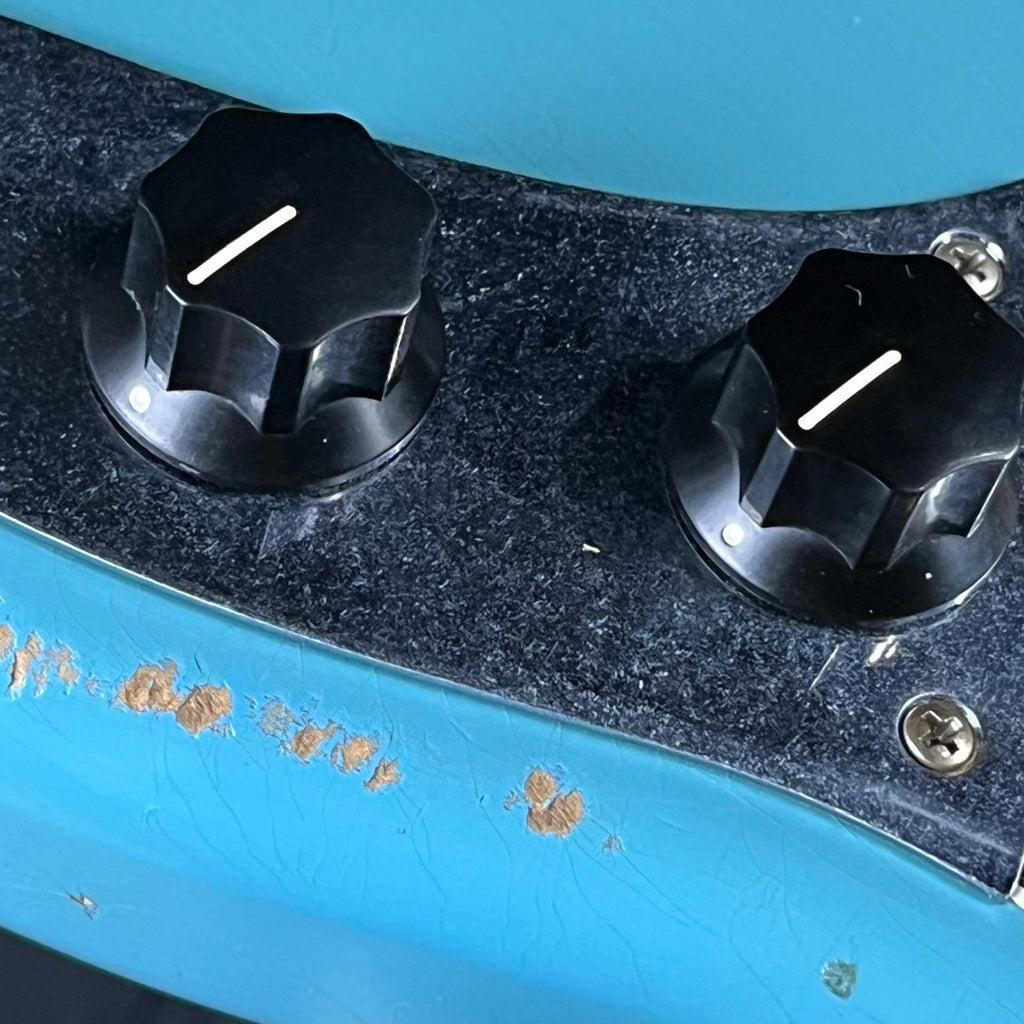 Fender JMJ Road Worn Mustang Bass