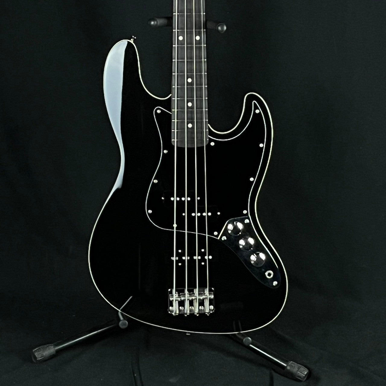 Fender Japan Aerodyne Jazz Bass 2017