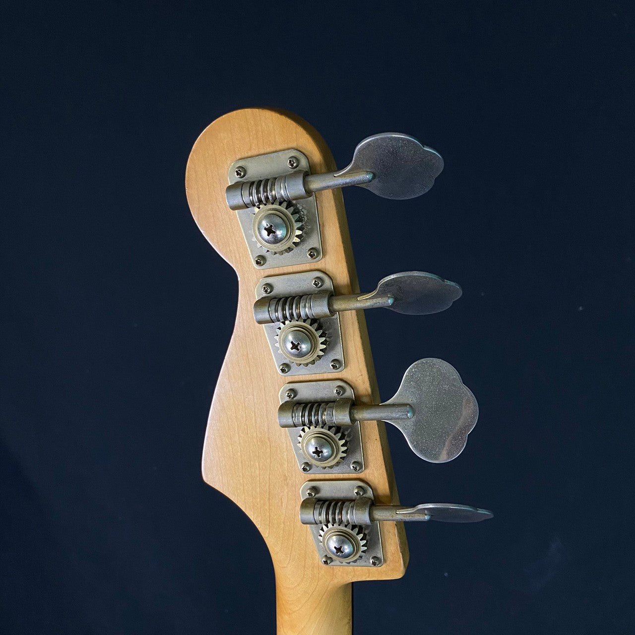 Squier silver deals series jazz bass