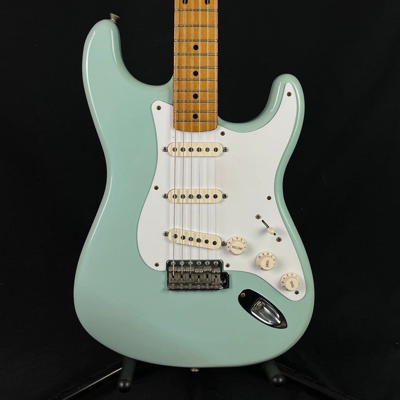 Fender Mexico Classic Series 60s Stratocaster | UNISOUND BANGKOK  エレキギター、中古ギター、中古ベース、サイアム スクエア