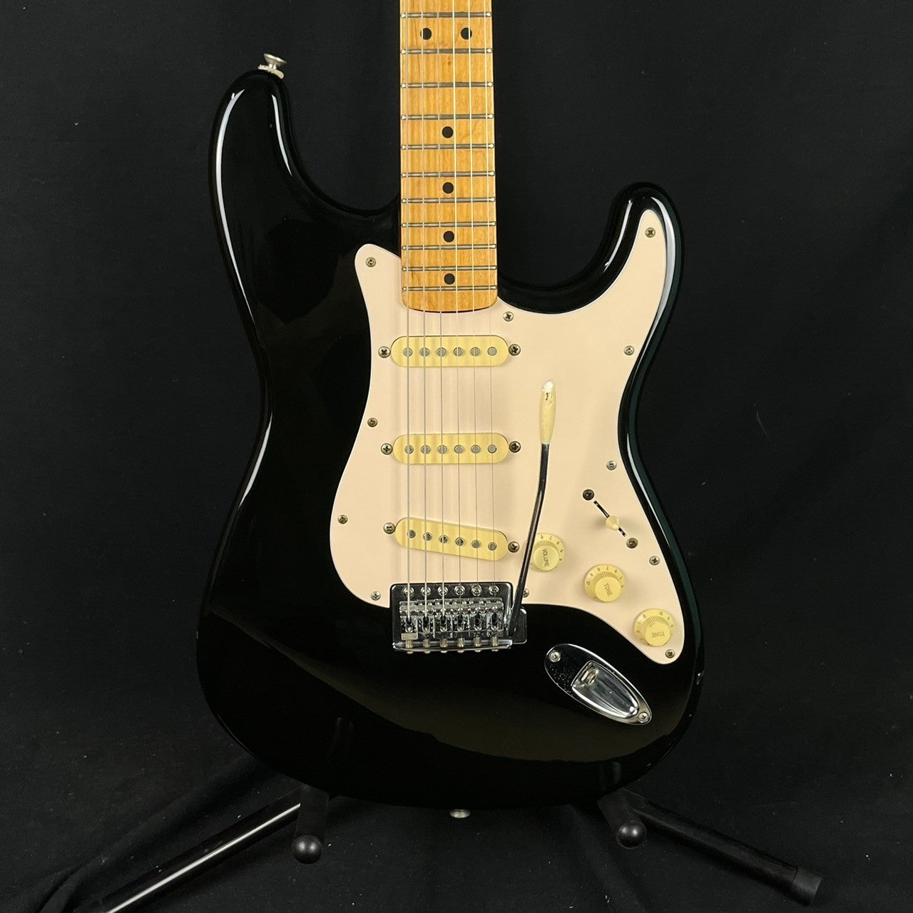 Fender Mexico Stratocaster Squier シリーズ | UNISOUND BANGKOK エレキギター、中古ギター、中古ベース、サイアム  スクエア