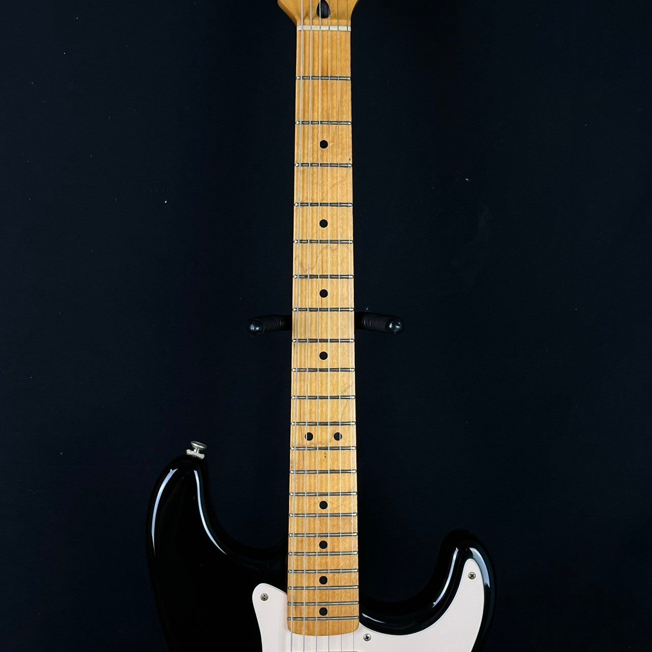 Fender Mexico Stratocaster Squier シリーズ | UNISOUND BANGKOK エレキギター、中古ギター、中古ベース、サイアム  スクエア