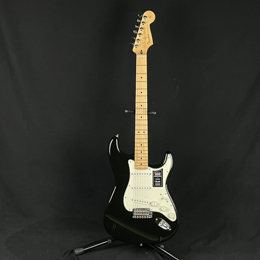 Fender Player Stratocaster BLK MN
