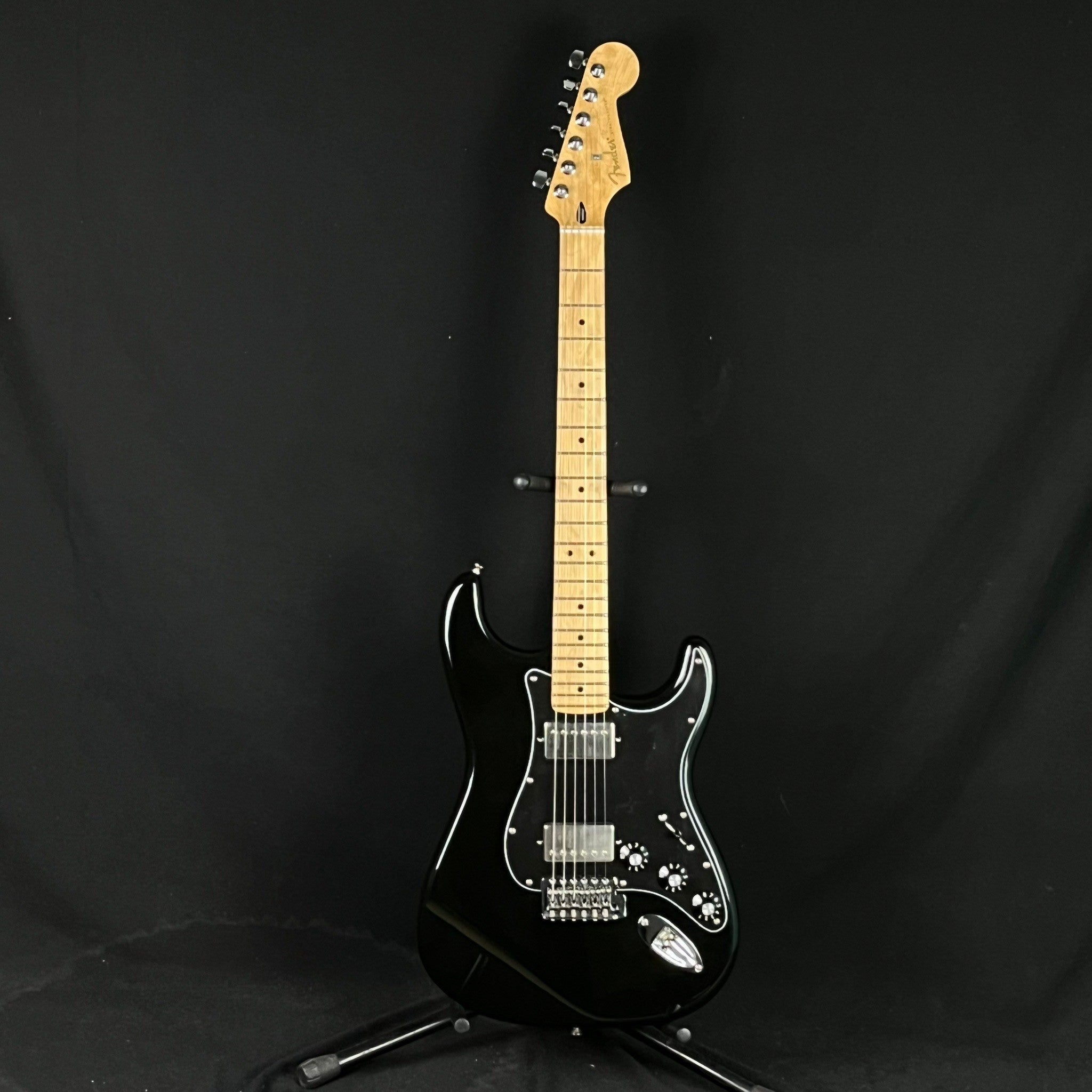 Fender Mexico Blacktop Stratocaster 2011 | UNISOUND BANGKOK กีตาร์ไฟฟ้า  กีตาร์มือสอง เบสมือสอง สยามสแควร์