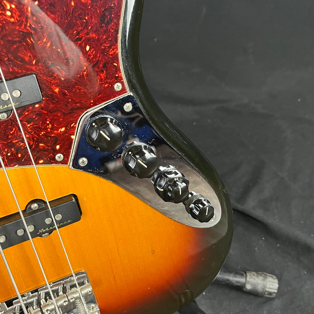 Fender Mexico Deluxe Jazz Bass Active