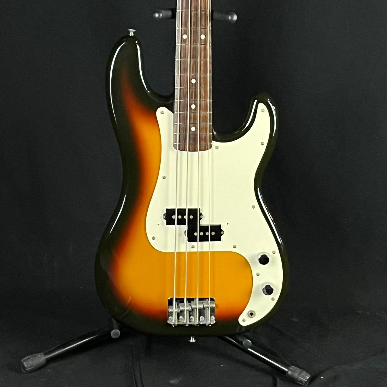 Squier Japan Silver Series Precision Bass