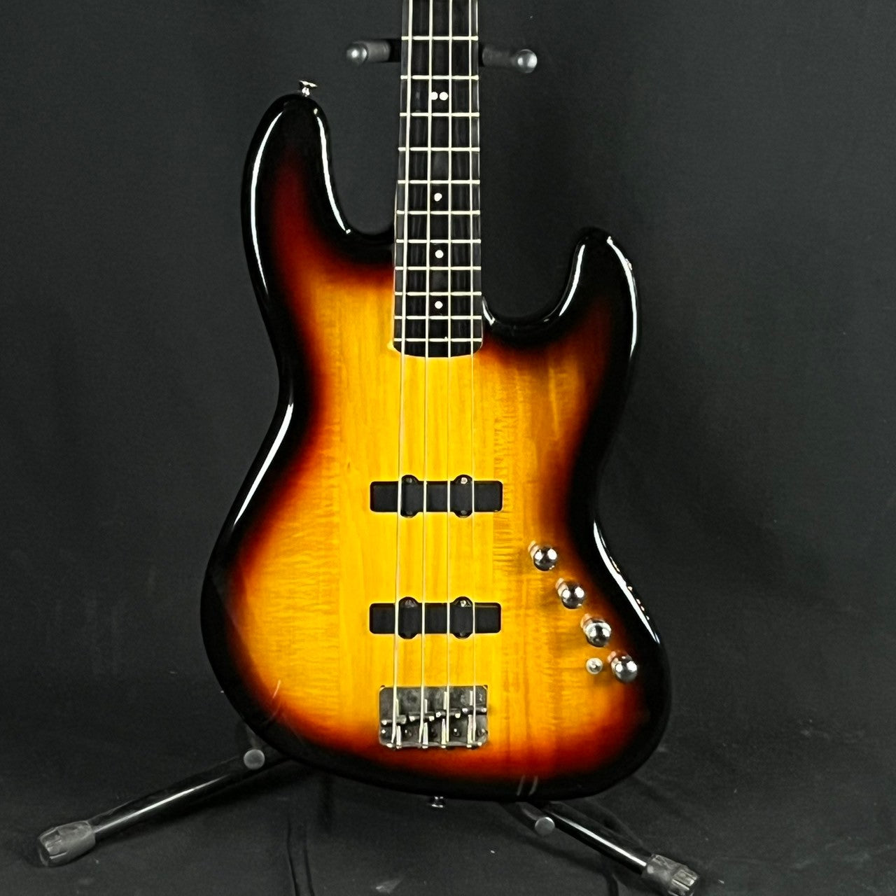 Squier Deluxe Jazz Bass-4 PR839