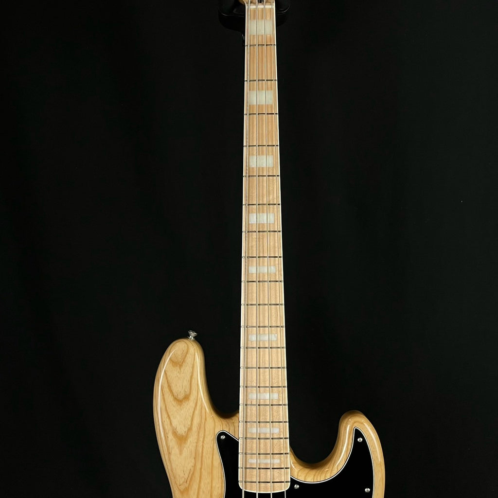 Fender Japan Traditional II 70s Jazz Bass 2023