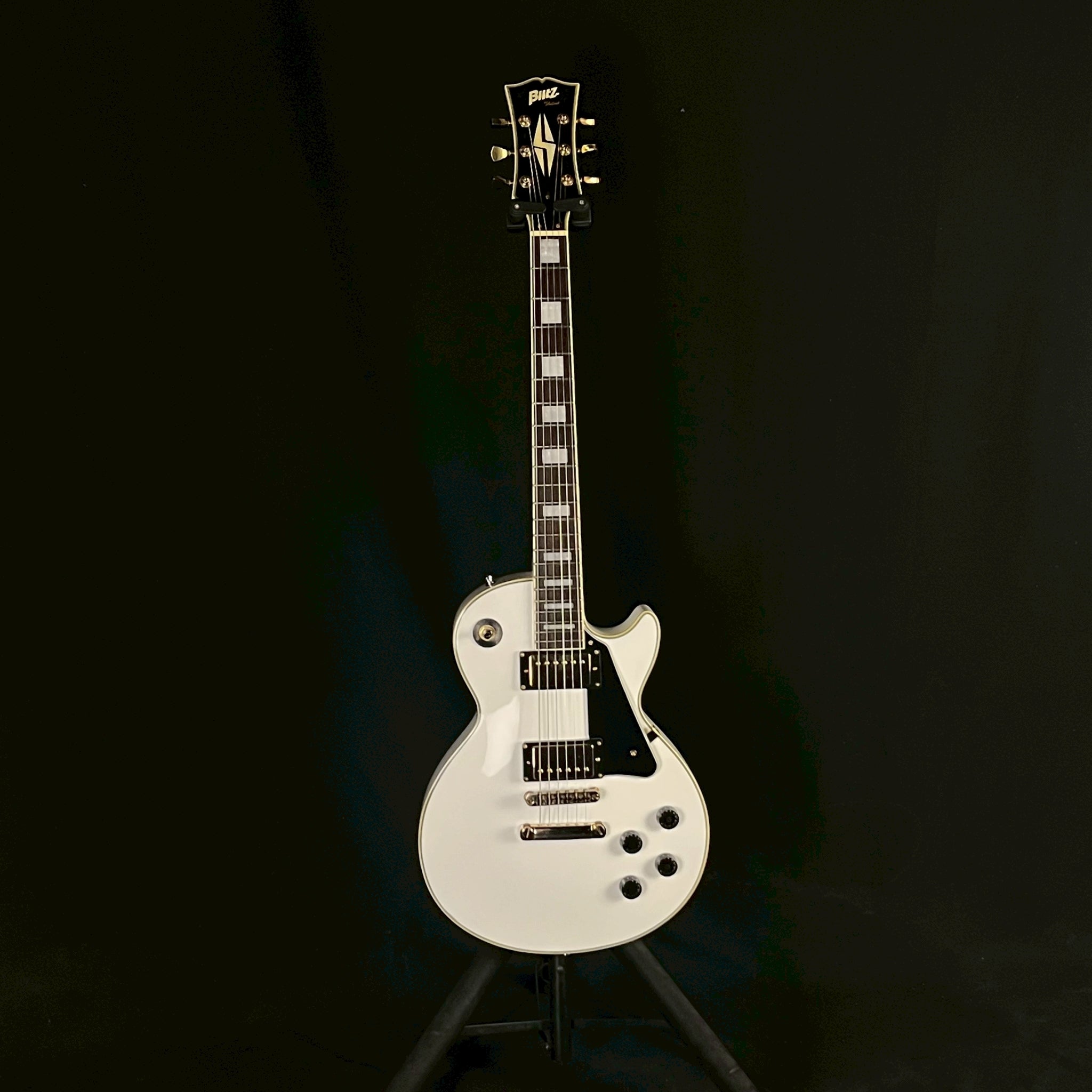 Blitz by Aria Pro II Les Paul Custom