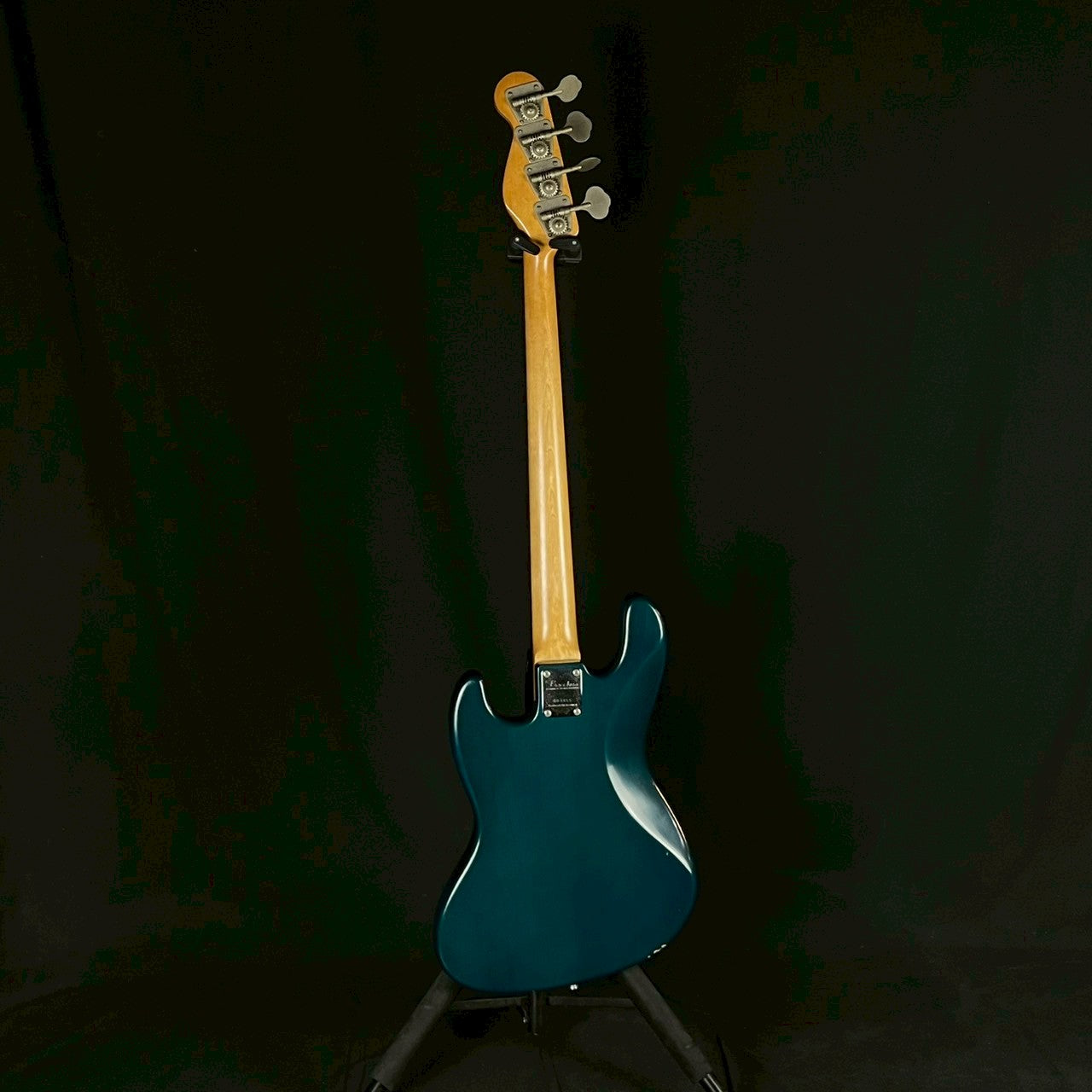 Bacchus Japan BJB-98 JIRO Jazz Bass | UNISOUND BANGKOK กีตาร์ไฟฟ้า