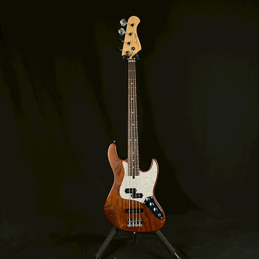 Bacchus YJM-600R-ASH Bass