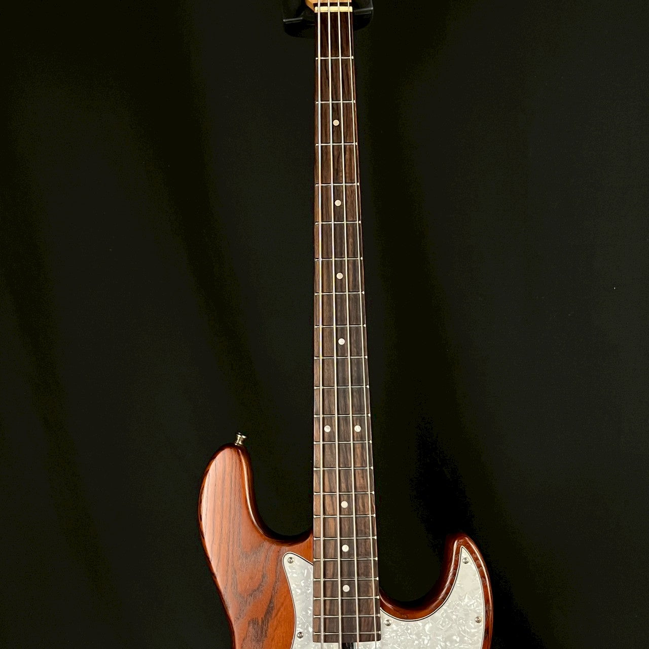 Bacchus YJM-600R-ASH Bass