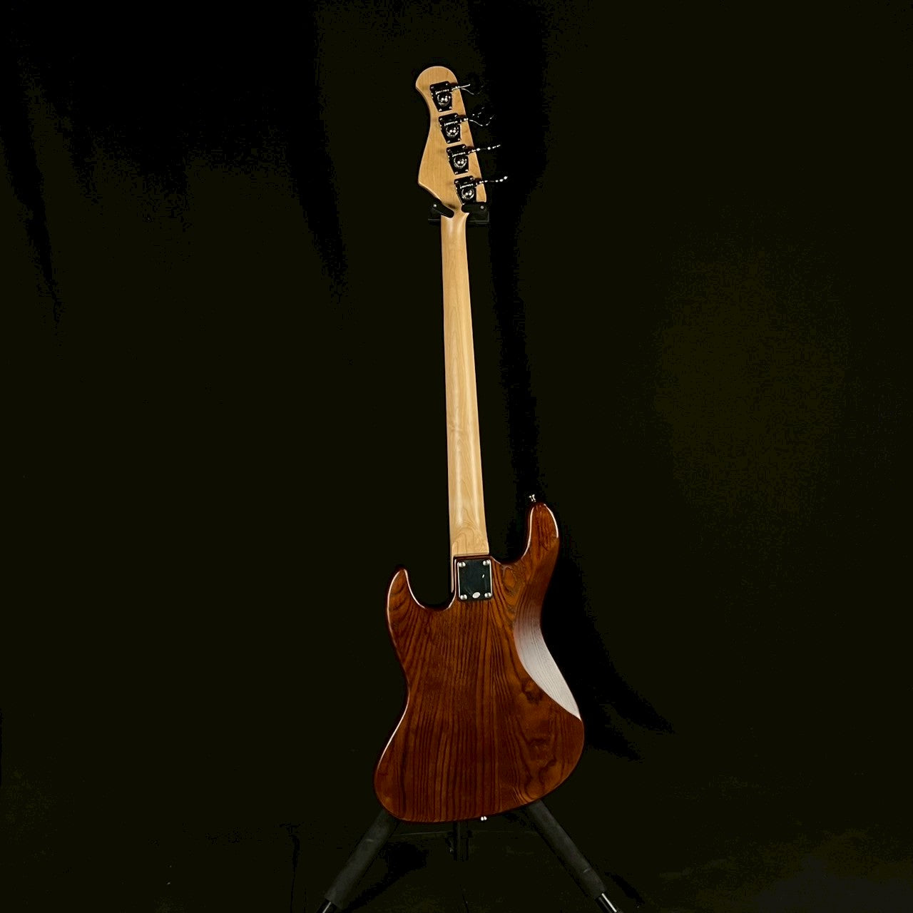 Bacchus YJM-600R-ASH Bass