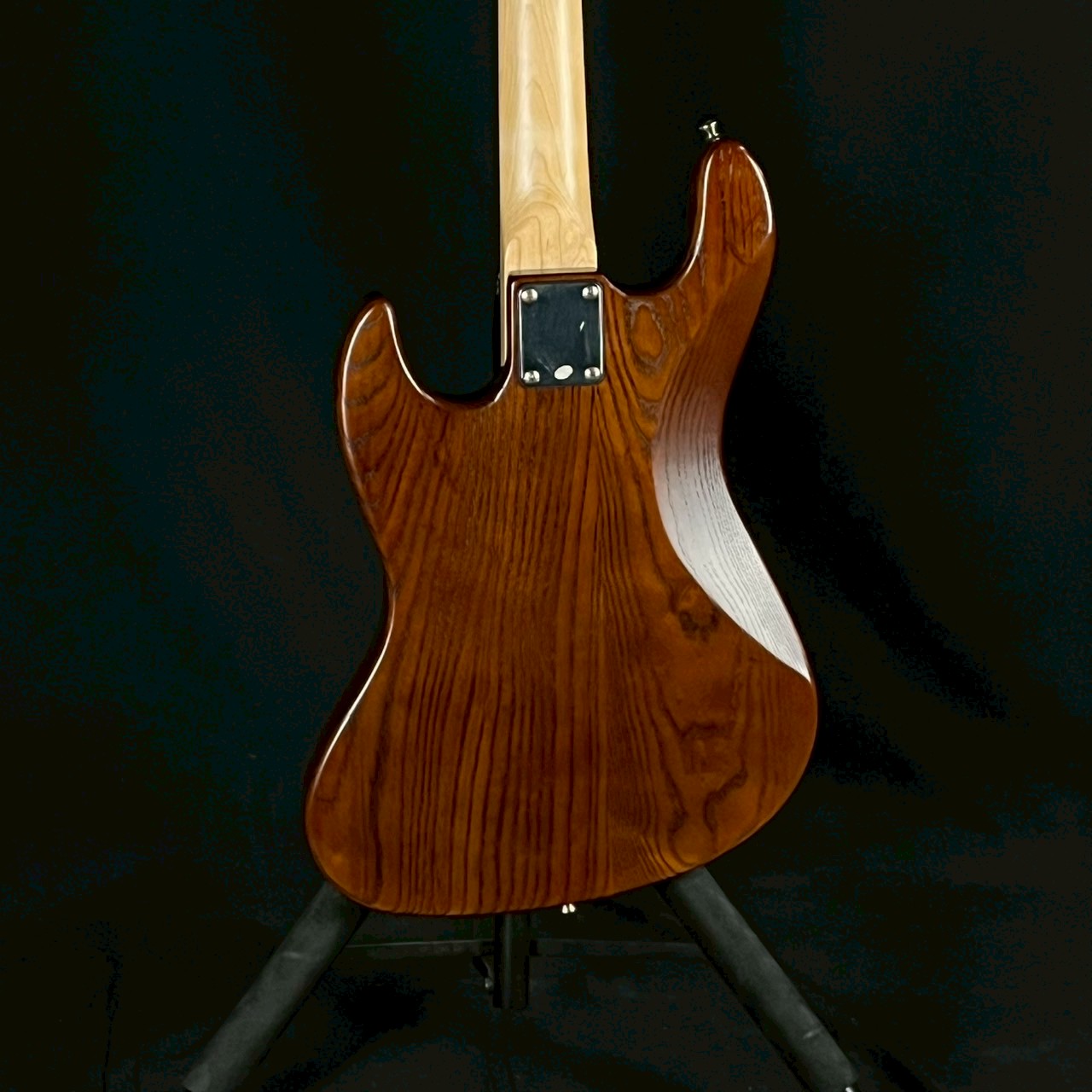 Bacchus YJM-600R-ASH Bass