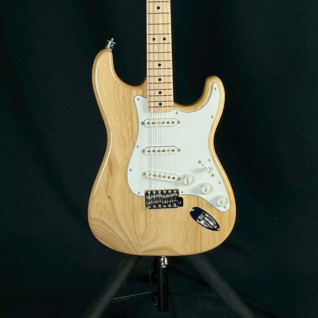 Fender Japan Traditional ll 70s Stratocaster 2023