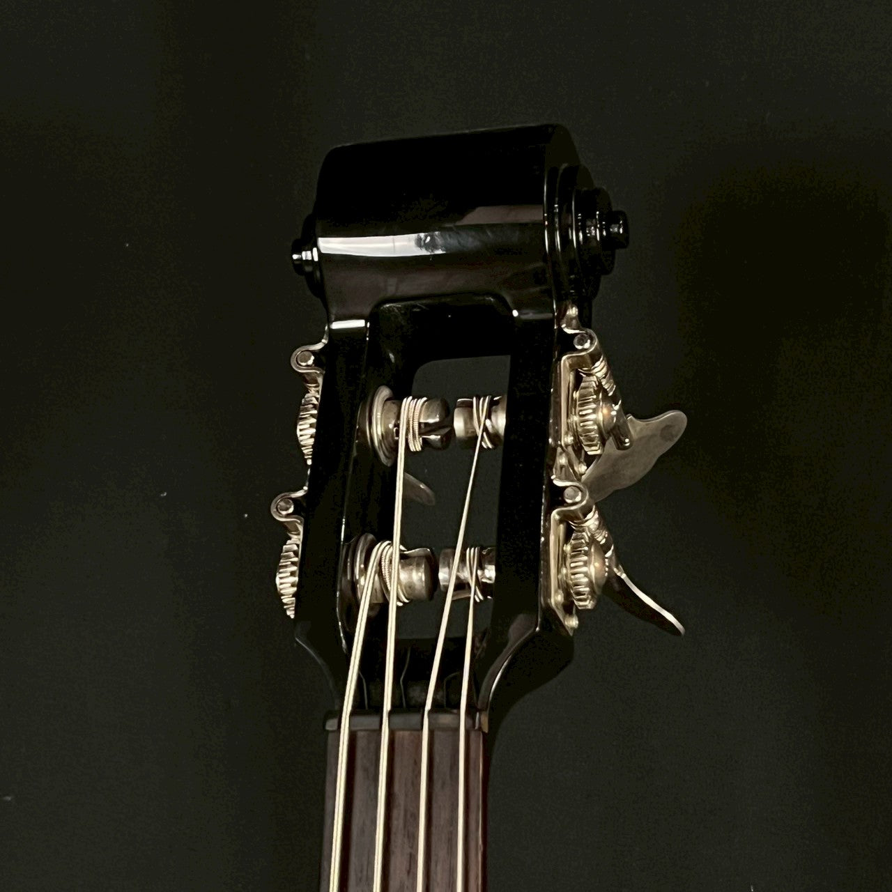 Bacchus Scroll Bass BEB-1