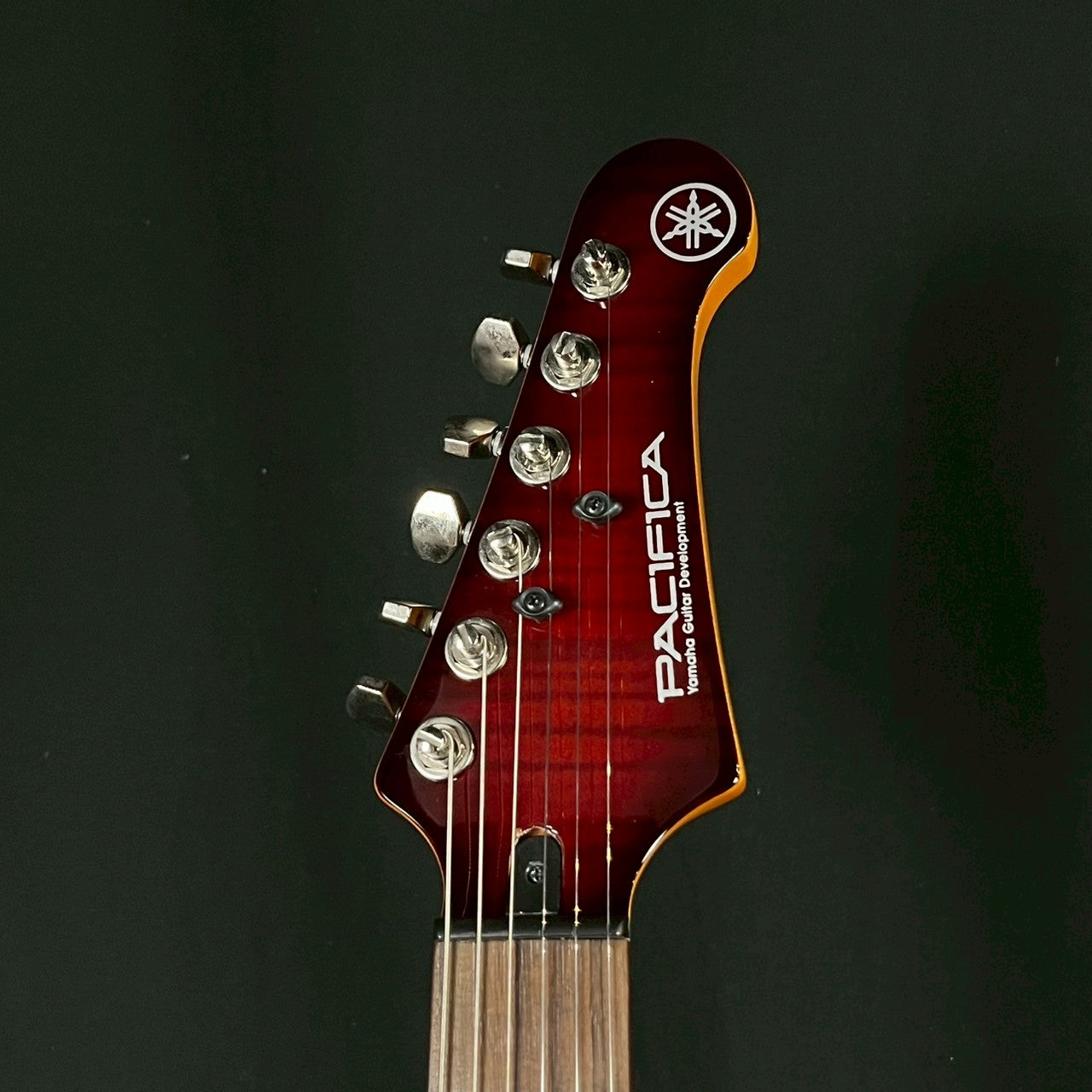YAMAHA PAC611VFM