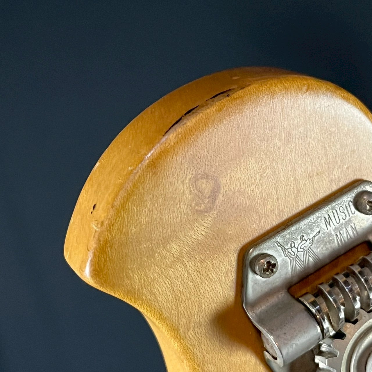 MUSIC MAN USA Sterling bass ( Trussrod Not working )
