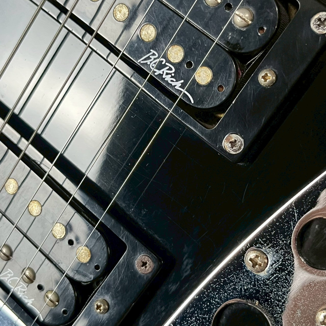 B.C. Rich Mockingbird Evil Edge