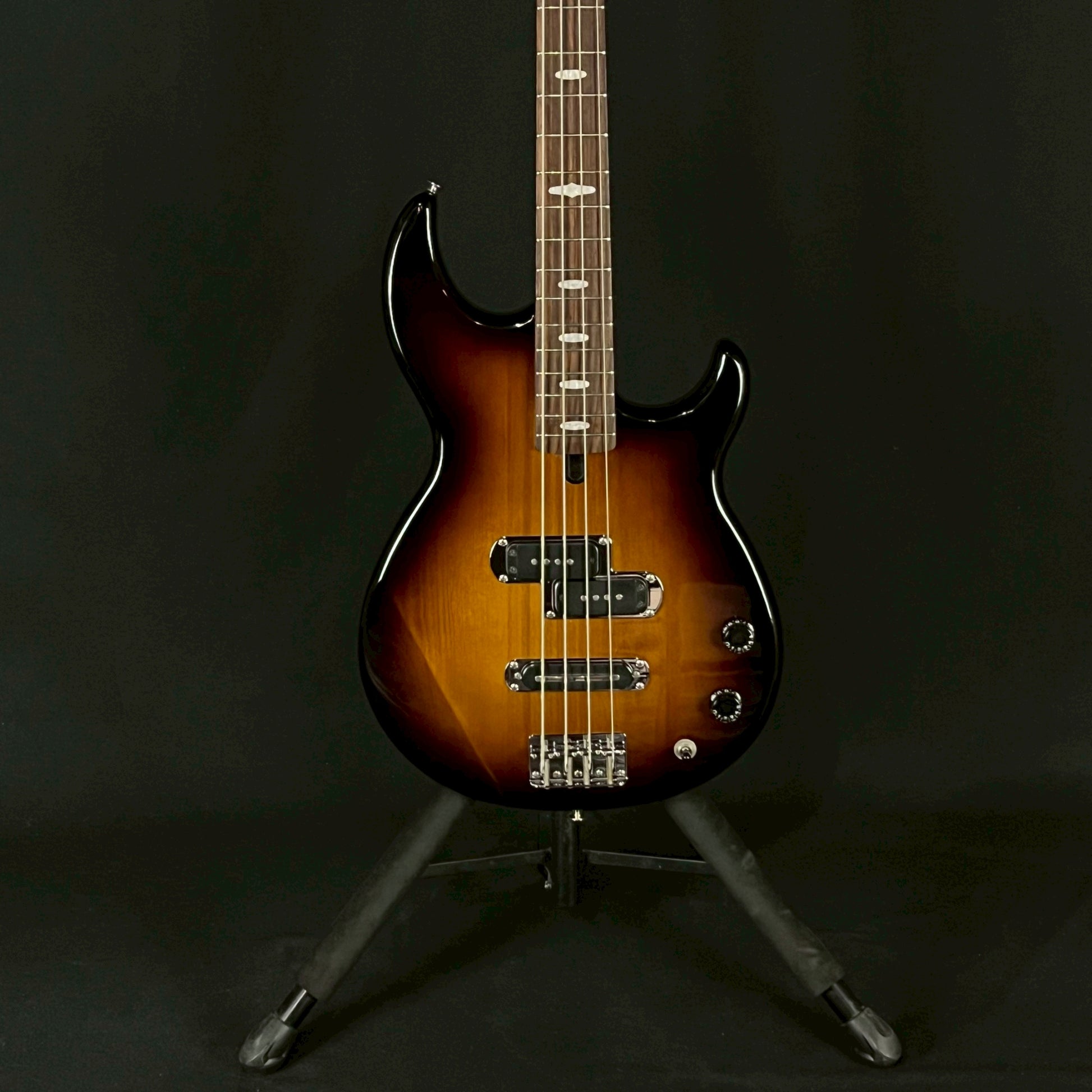 YAMAHA BB424 Bass