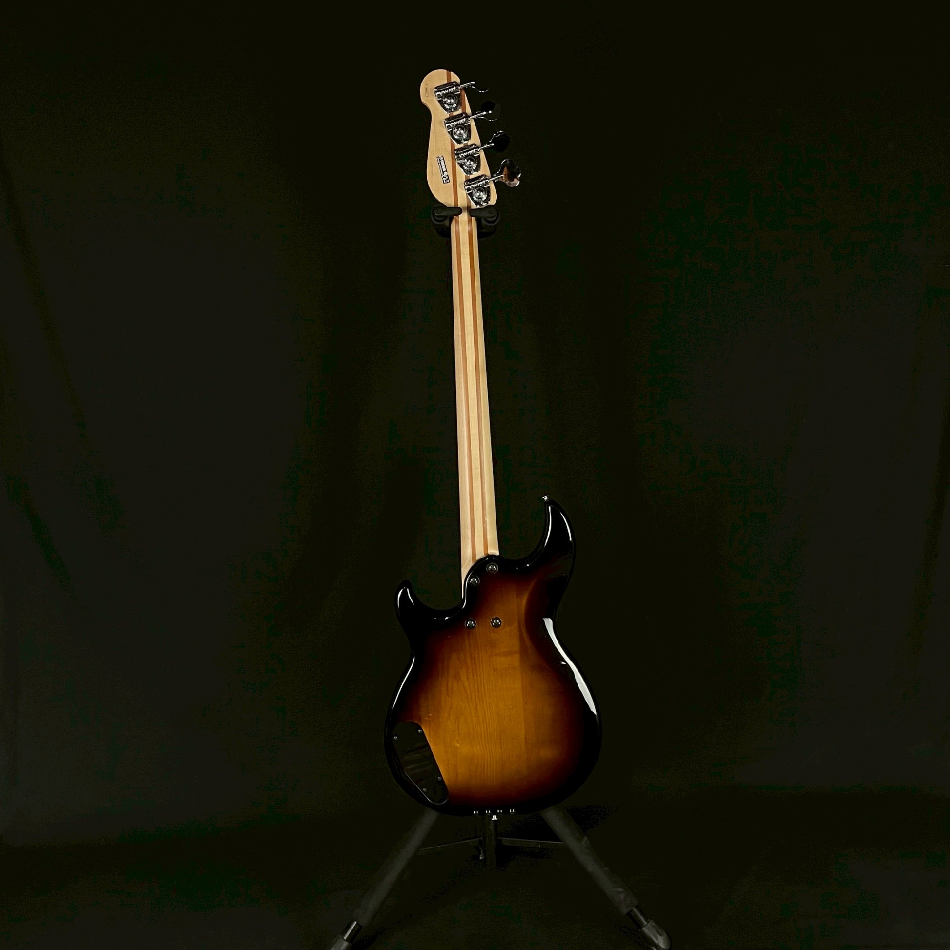 YAMAHA BB424 Bass