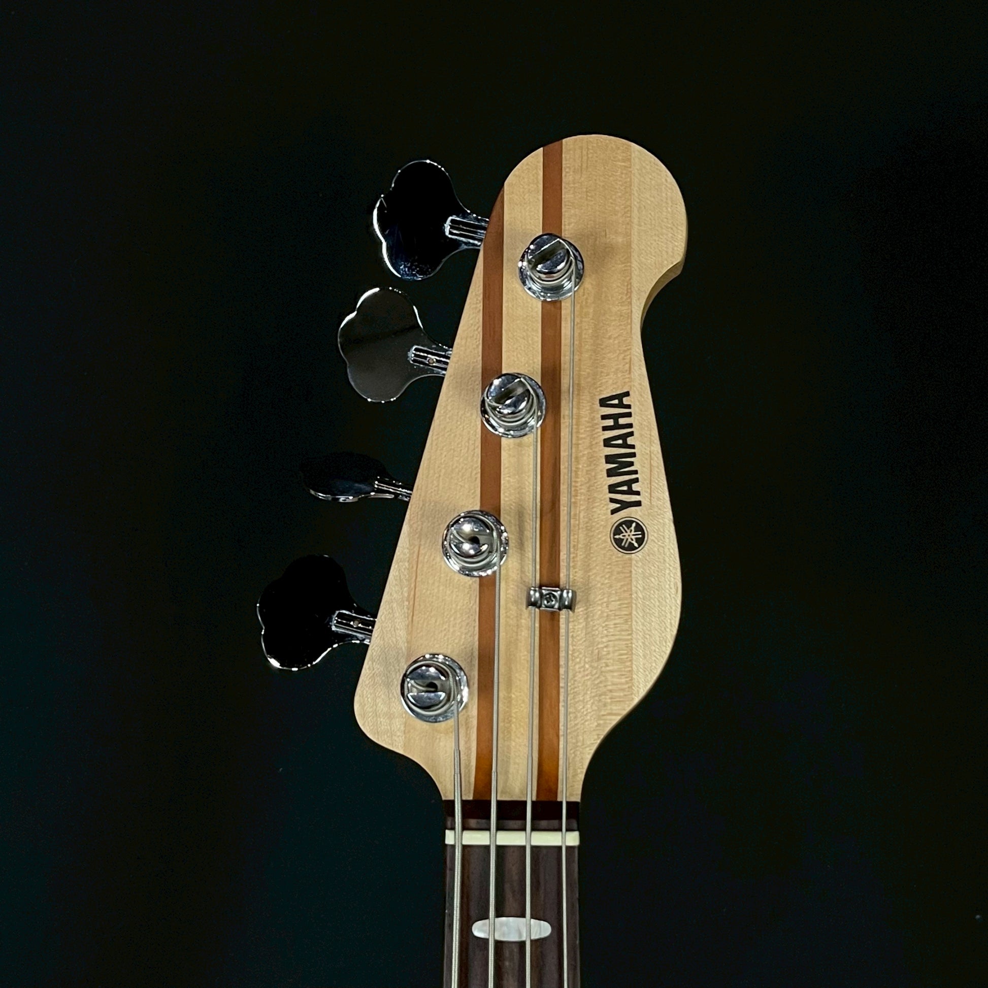 YAMAHA BB424 Bass