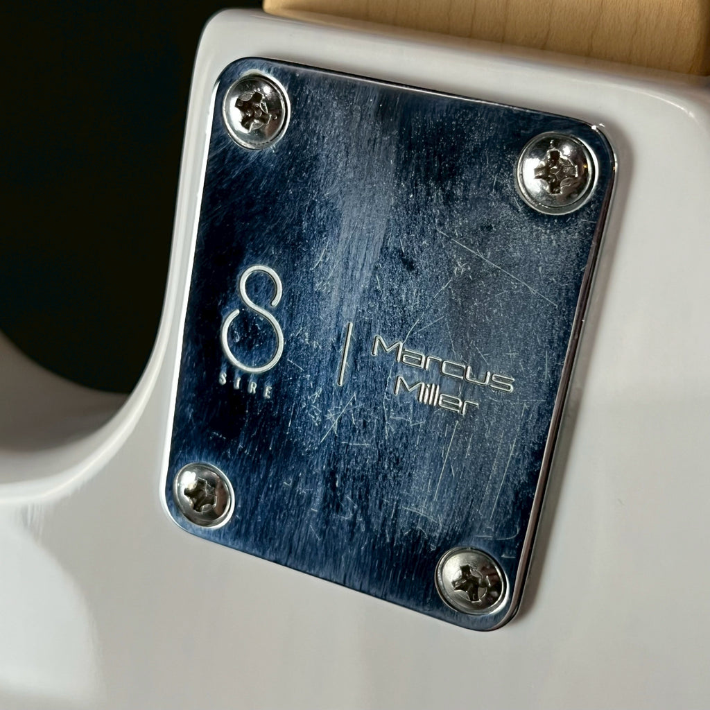 Marcus Miller V7