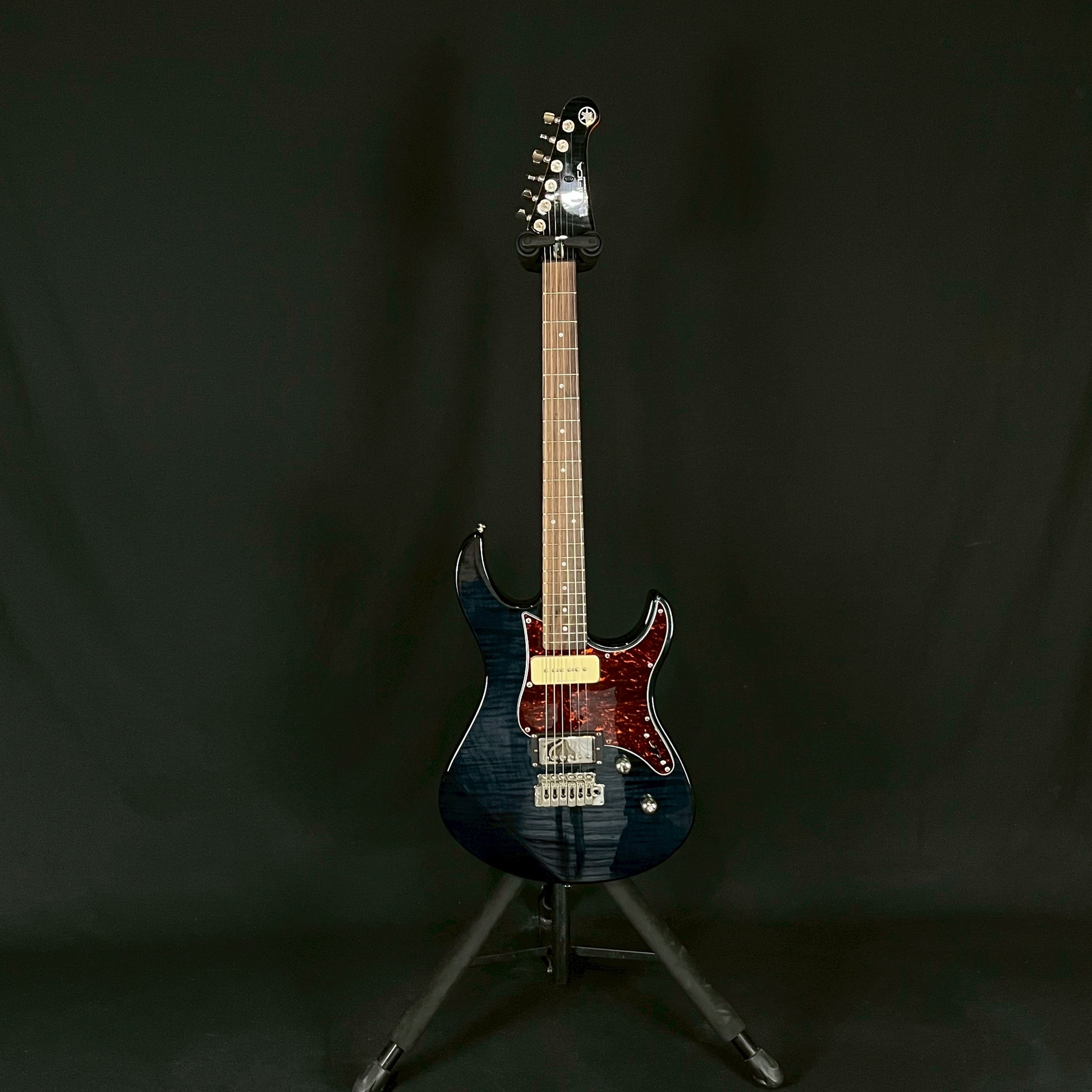 YAMAHA PAC611VFM