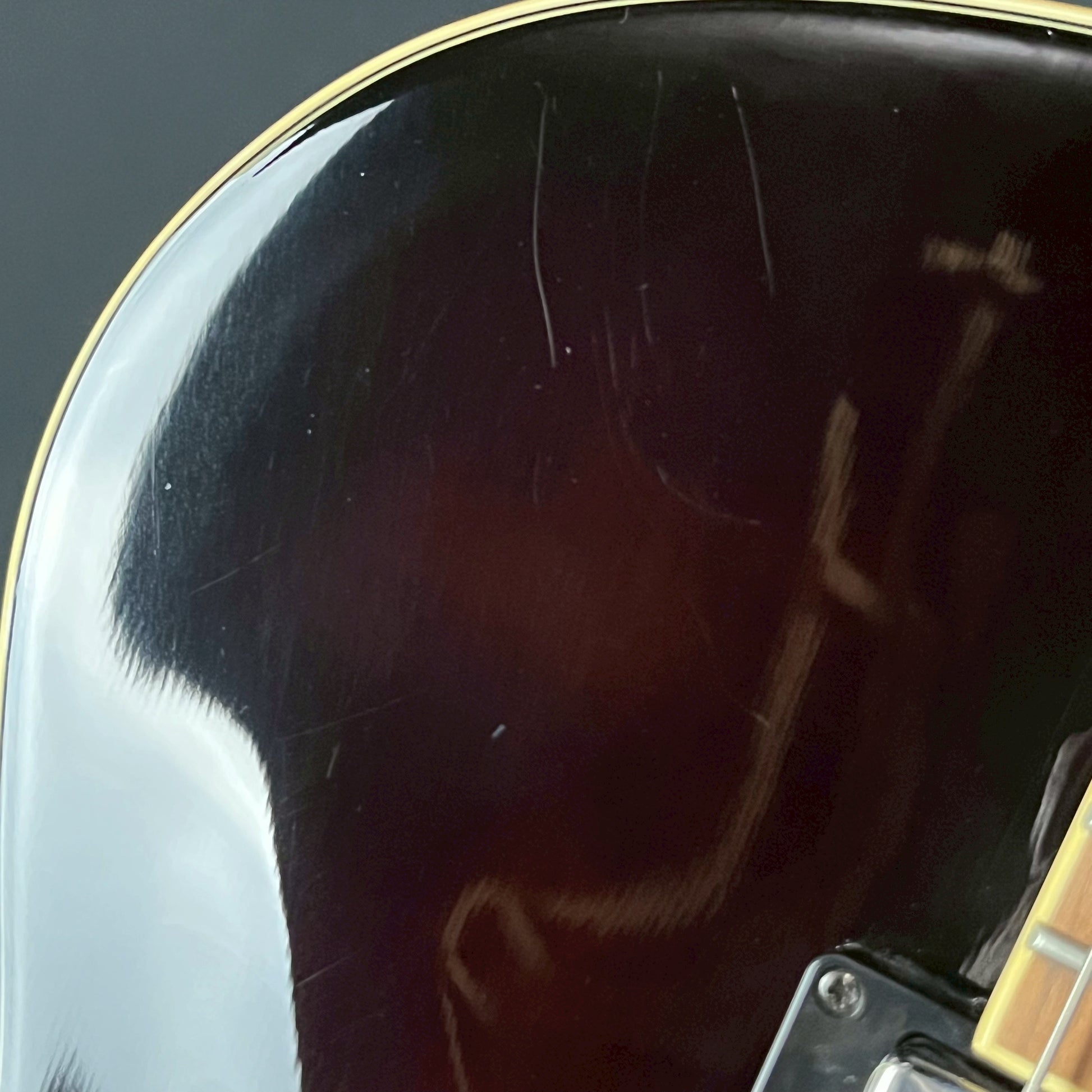 Ibanez AK81-VB