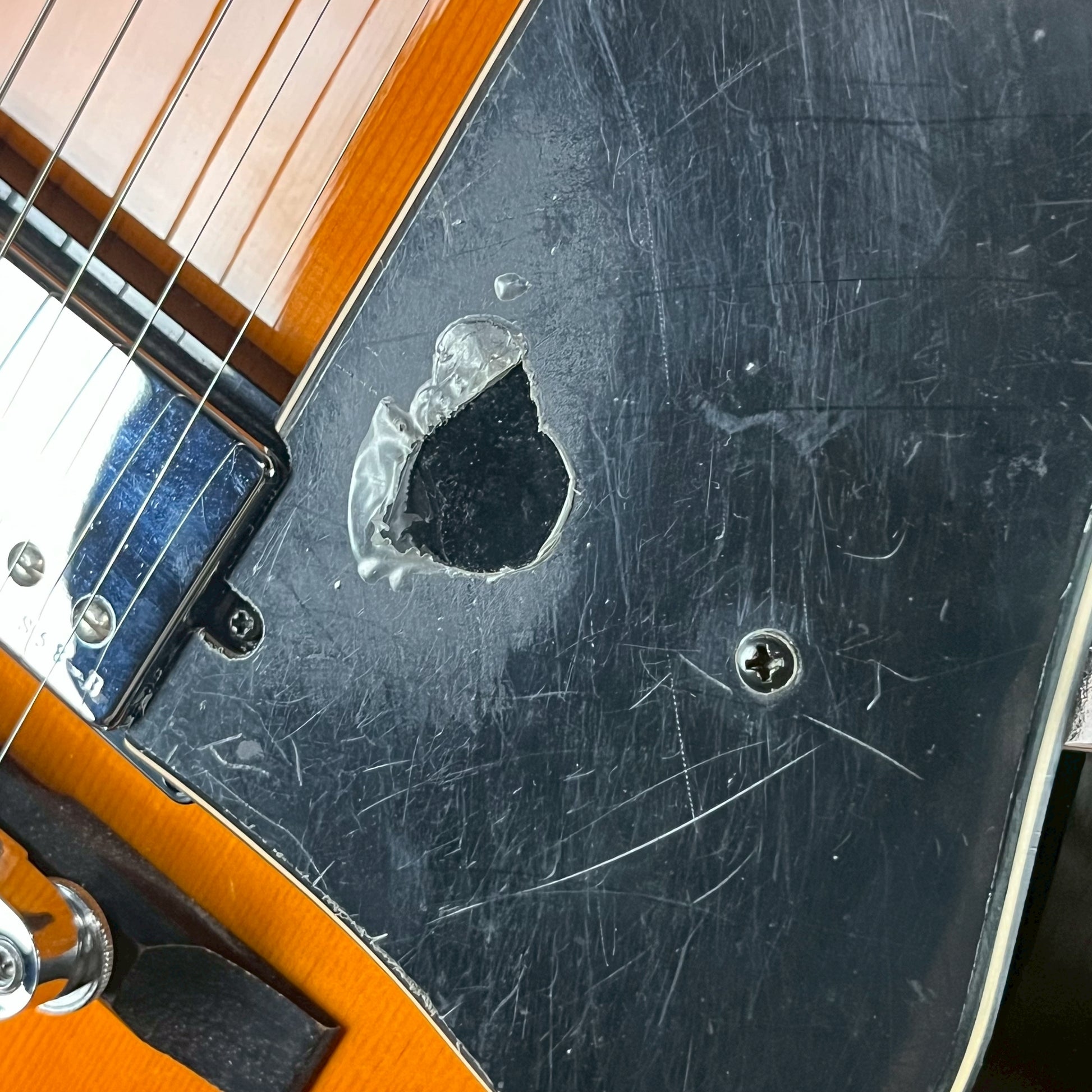 Ibanez AK81-VB