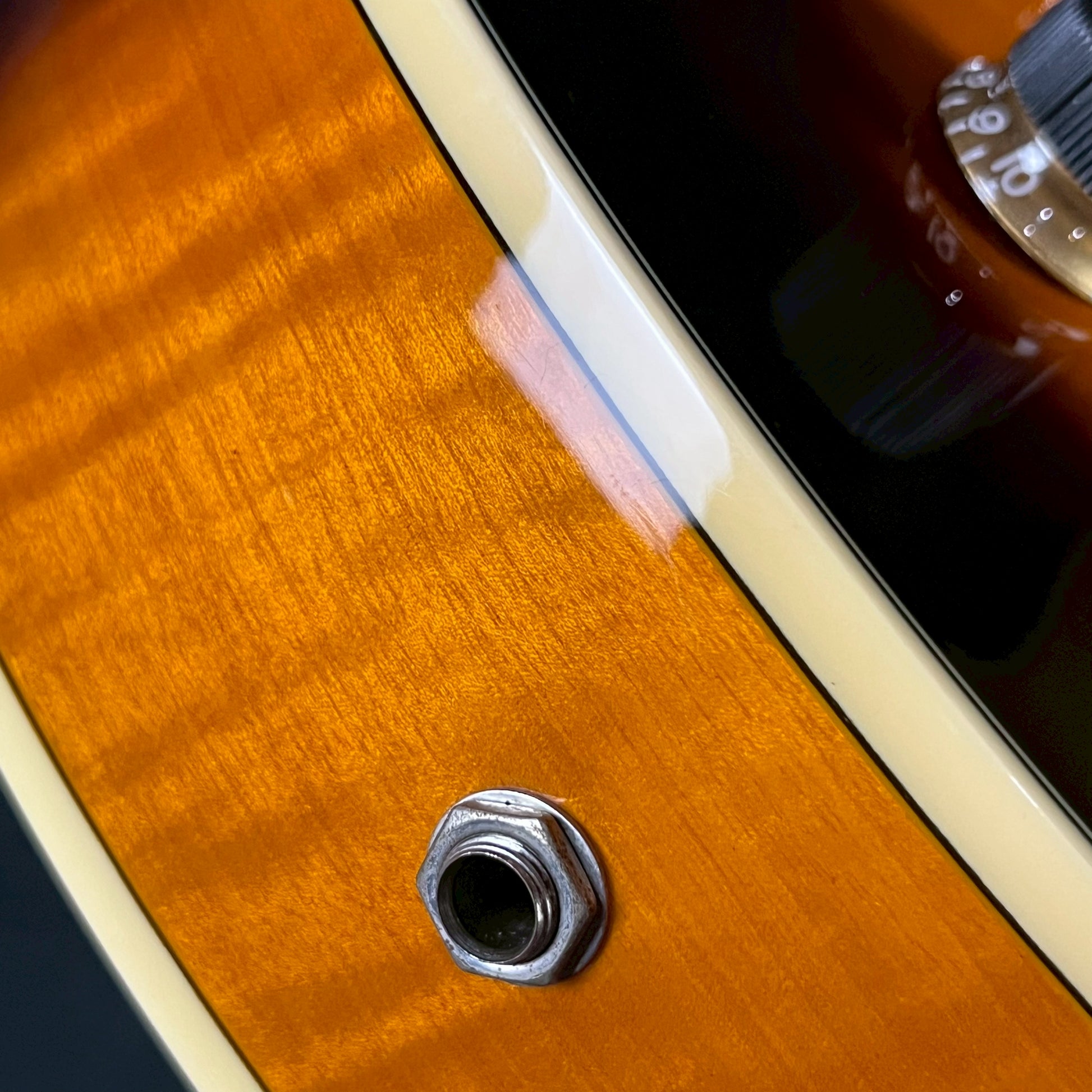 Ibanez AK81-VB