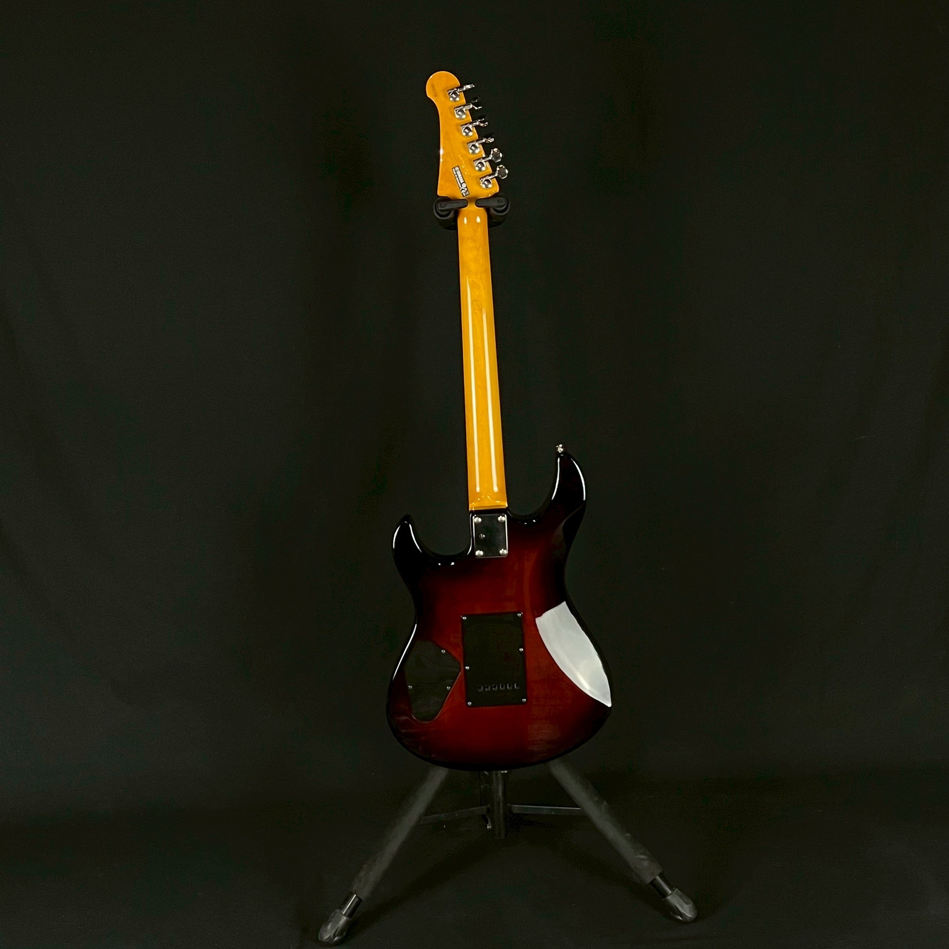 YAMAHA PAC611VFM