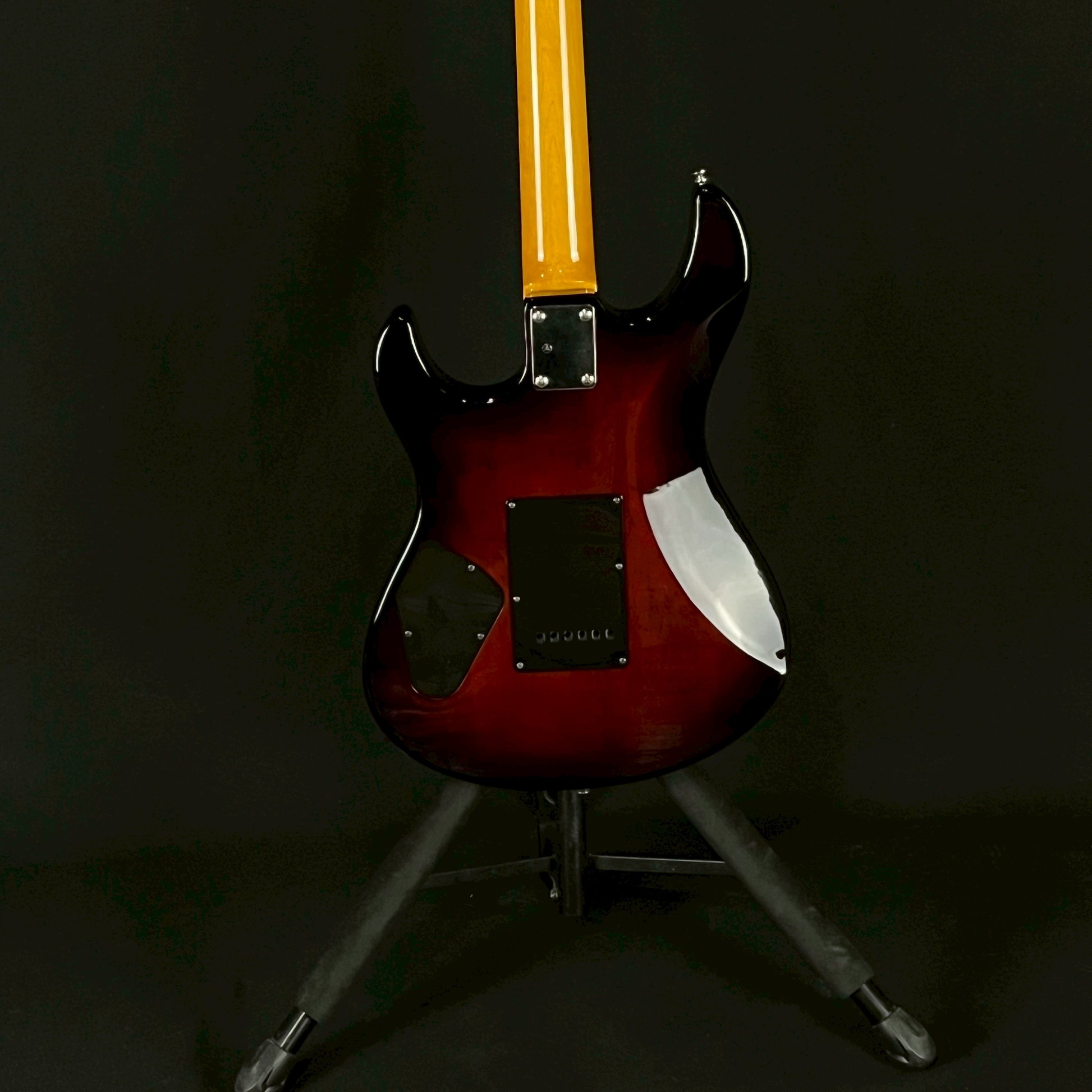 YAMAHA PAC611VFM