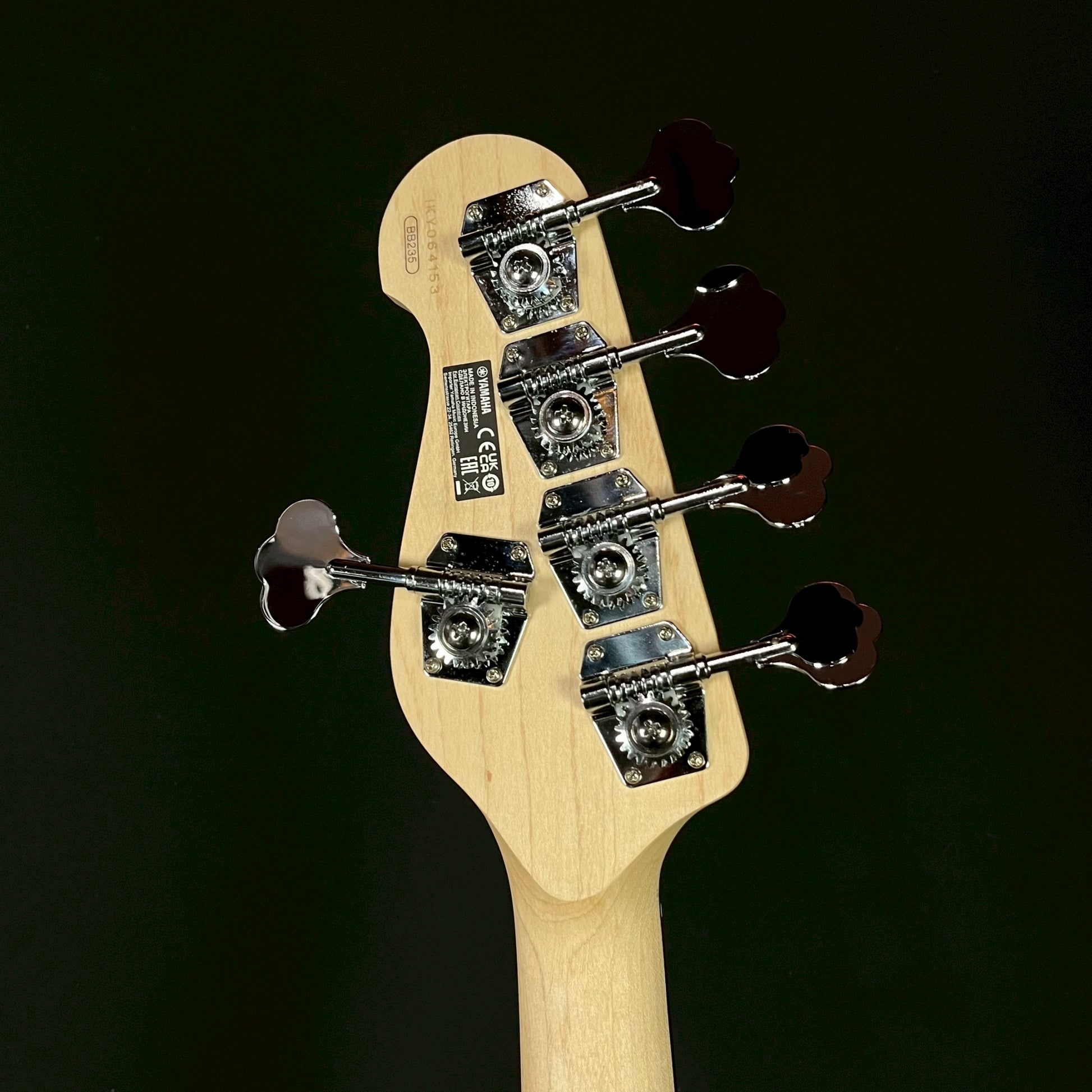 YAMAHA BB235 Bass