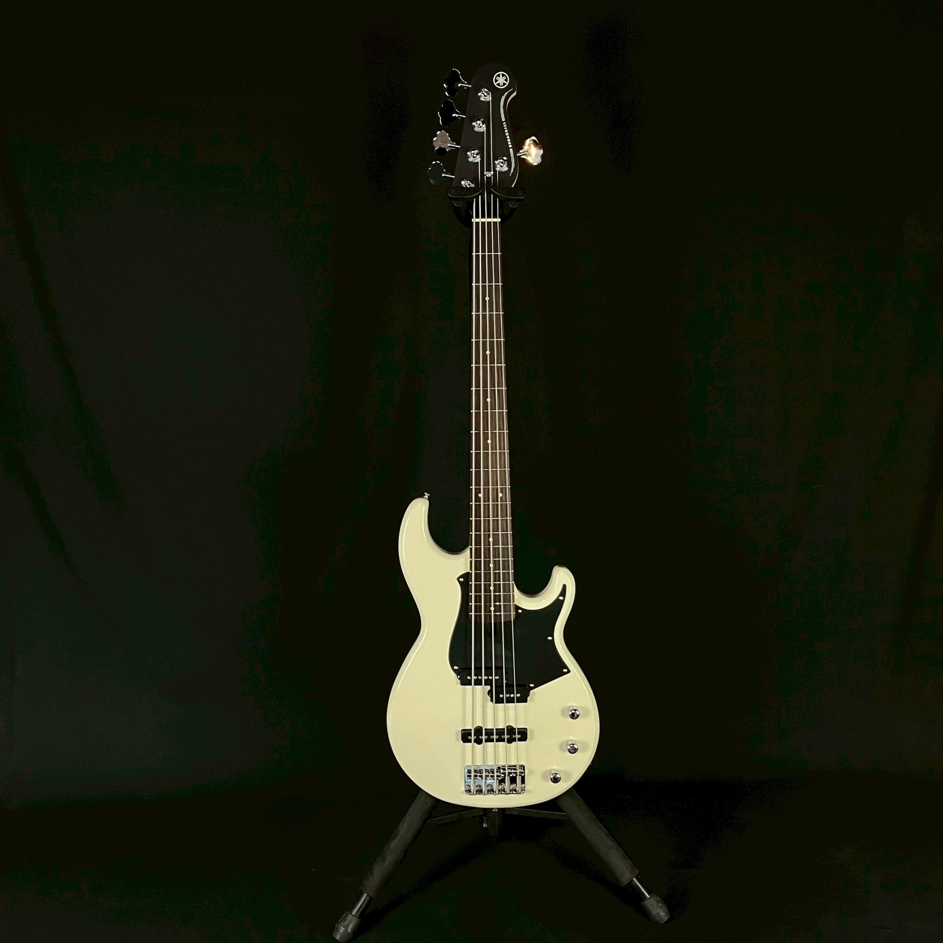 YAMAHA BB235 Bass