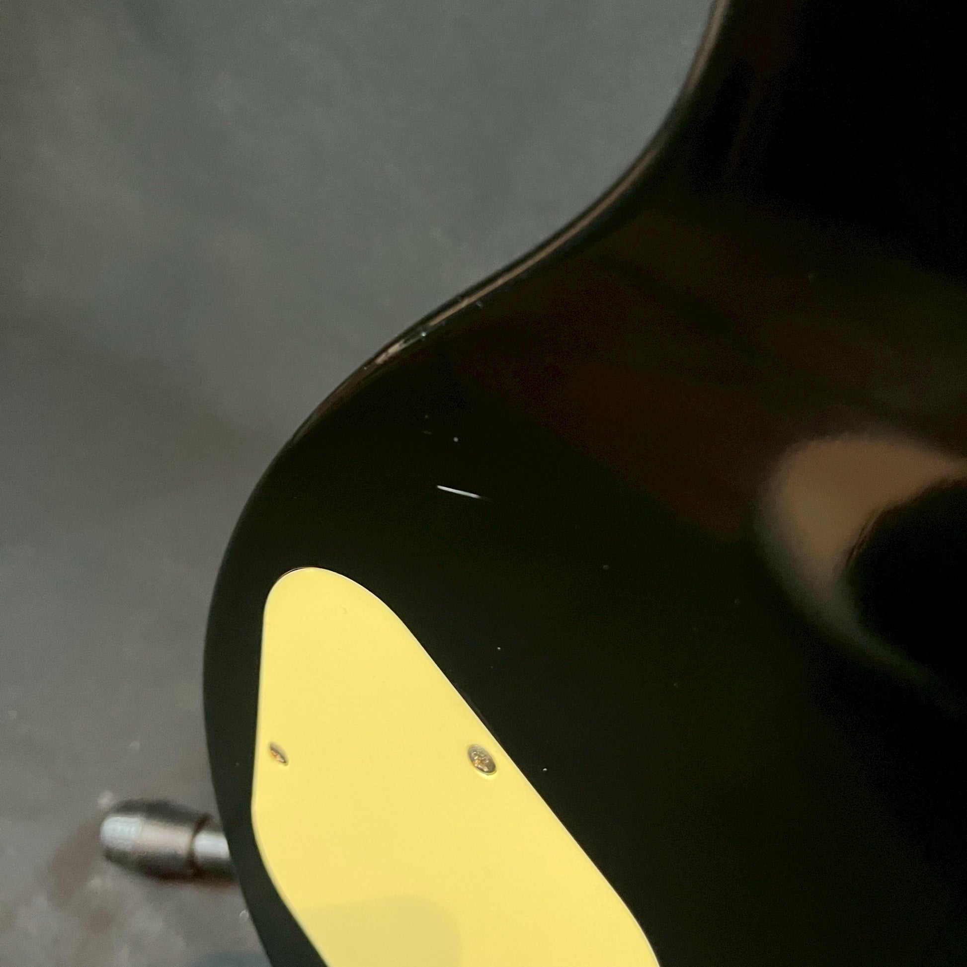 Epiphone Les Paul Standard **คอร้าว**
